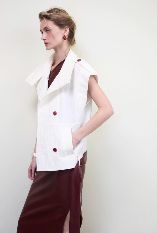 Ivory Frame – Contrast Sculpted Vest