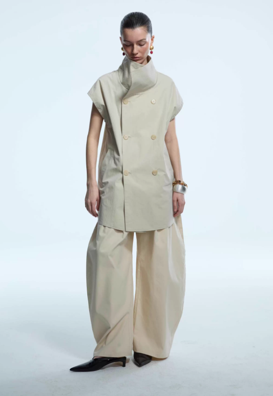 Moon Sand – Relaxed Sleeveless Summer Jacket